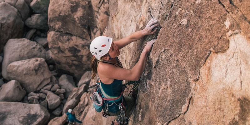 Getting Started Crack Climbing – Rock And Peaks